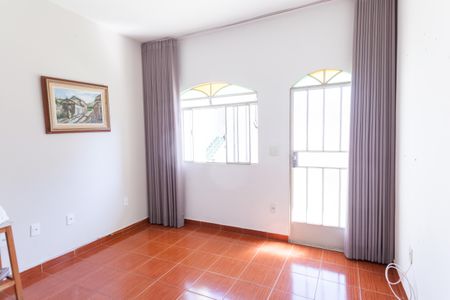 Casa à venda com 153m², 2 quartos e 4 vagasCasa 2 - Sala