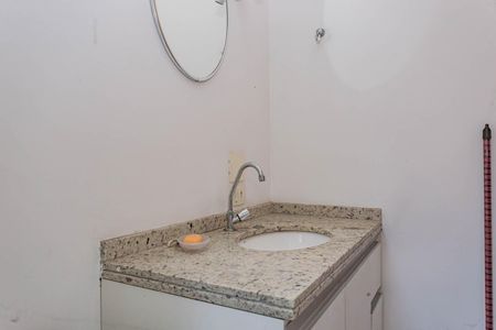 Casa à venda com 200m², 3 quartos e sem vagaBanheiro da Suíte