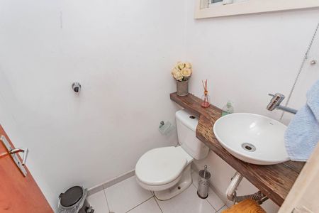 Casa à venda com 200m², 3 quartos e sem vagaLavabo
