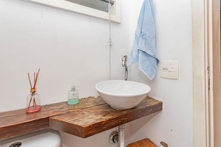 Casa à venda com 200m², 3 quartos e sem vagaLavabo