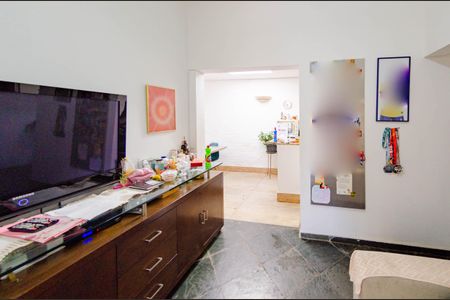 Casa à venda com 200m², 4 quartos e 3 vagasSala 2