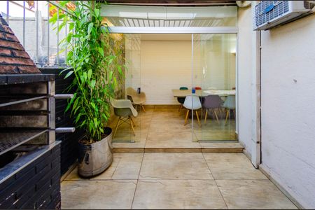 Casa à venda com 200m², 4 quartos e 3 vagasÁrea externa