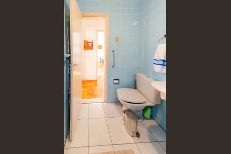 Casa à venda com 200m², 4 quartos e 3 vagasBanheiro 2