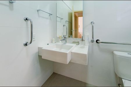 Casa à venda com 200m², 4 quartos e 3 vagasBanheiro 1