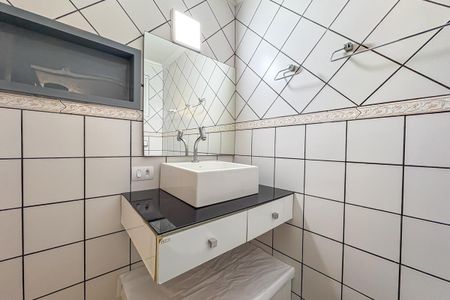 Apartamento à venda com 50m², 2 quartos e 1 vaga Apartamento à venda com 50m², 2 quartos e 1 vagaBanheiro