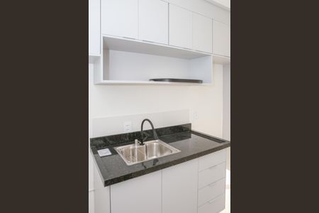 Apartamento à venda com 34m², 2 quartos e 1 vaga Apartamento à venda com 34m², 2 quartos e 1 vagaCozinha e Área de Serviço