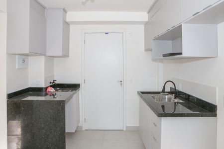 Apartamento à venda com 34m², 2 quartos e 1 vaga Apartamento à venda com 34m², 2 quartos e 1 vagaCozinha e Área de Serviço