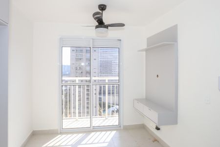 Sala de apartamento à venda com 2 quartos, 34m² em Parque Industrial Tomas Edson, São Paulo