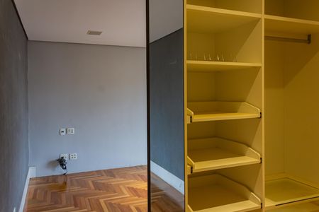 Apartamento à venda com 314m², 2 quartos e 3 vagasCloset da suíte