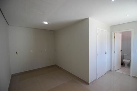 Casa para alugar com 200m², 3 quartos e 2 vagas Casa para alugar com 200m², 3 quartos e 2 vagasSuíte