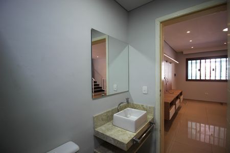 Casa para alugar com 200m², 3 quartos e 2 vagas Casa para alugar com 200m², 3 quartos e 2 vagasBanheiro