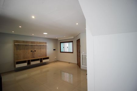 Casa para alugar com 200m², 3 quartos e 2 vagas Casa para alugar com 200m², 3 quartos e 2 vagasSala