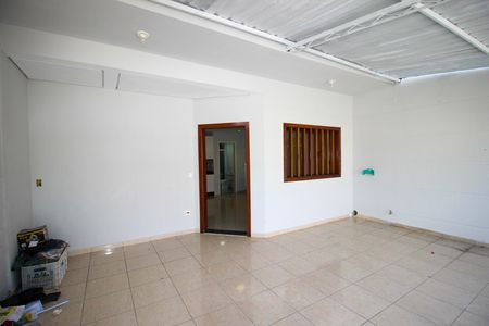 Casa para alugar com 200m², 3 quartos e 2 vagas Casa para alugar com 200m², 3 quartos e 2 vagasGaragem