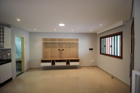 Casa para alugar com 200m², 3 quartos e 2 vagas Casa para alugar com 200m², 3 quartos e 2 vagasSala