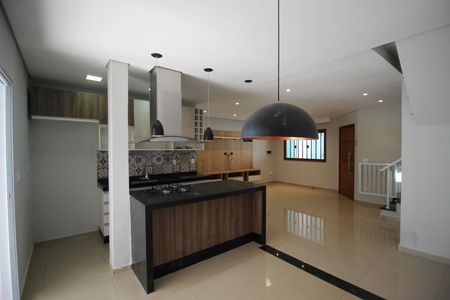 Casa para alugar com 200m², 3 quartos e 2 vagas Casa para alugar com 200m², 3 quartos e 2 vagasCozinha