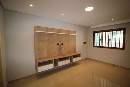 Casa para alugar com 200m², 3 quartos e 2 vagas Casa para alugar com 200m², 3 quartos e 2 vagasSala