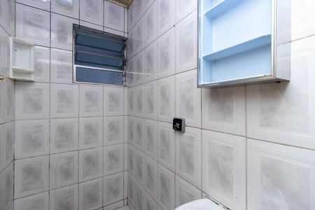 Casa à venda com 180m², 2 quartos e 2 vagasBanheiro