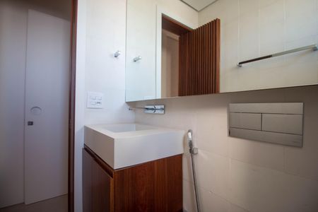 Apartamento à venda com 164m², 1 quarto e 3 vagasBanheiro do Quarto 2
