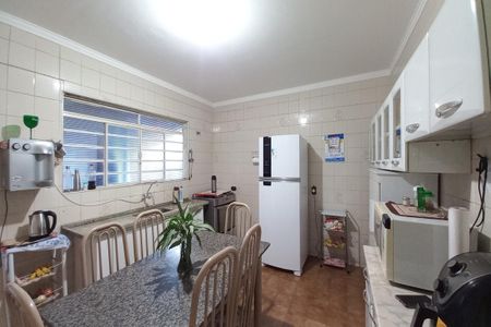 Casa à venda com 220m², 3 quartos e 3 vagasCozinha