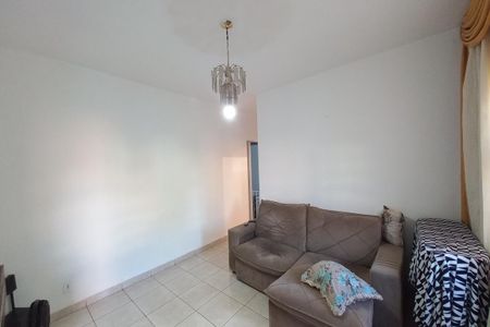 Casa à venda com 220m², 3 quartos e 3 vagasSala