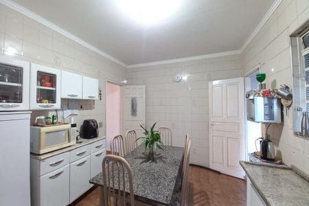 Casa à venda com 220m², 3 quartos e 3 vagasCozinha