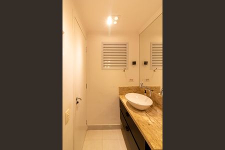 Apartamento à venda com 77m², 3 quartos e 2 vagasBanheiro Social