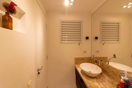 Apartamento à venda com 77m², 3 quartos e 2 vagasBanheiro Social