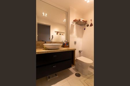 Apartamento à venda com 77m², 3 quartos e 2 vagasBanheiro Social