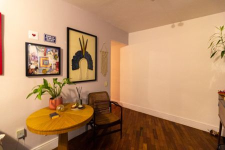 Apartamento à venda com 77m², 3 quartos e 2 vagasSala