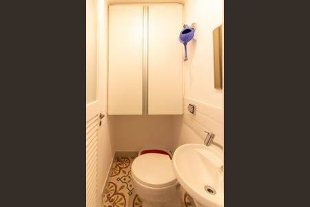 Apartamento à venda com 77m², 3 quartos e 2 vagasBanheiro de Serviço