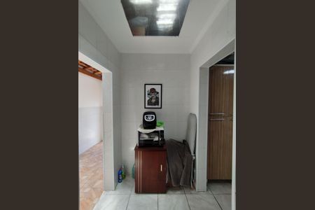 Corredor  de casa à venda com 2 quartos, 115m² em Vila Nair, São Paulo