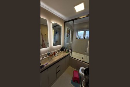 Casa de condomínio à venda com 360m², 3 quartos e 3 vagas