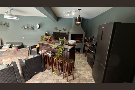 Casa de condomínio à venda com 360m², 3 quartos e 3 vagas