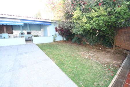 Casa de condomínio à venda com 300m², 3 quartos e 4 vagasQuintal / Jardim