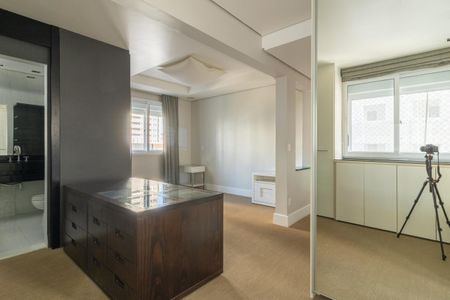 Apartamento à venda com 168m², 2 quartos e 3 vagasCloset da suíte 1