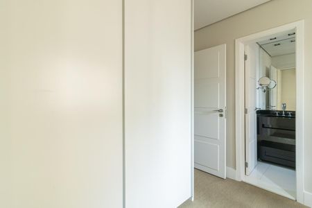 Apartamento à venda com 168m², 2 quartos e 3 vagasSuíte 2