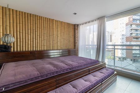 Apartamento à venda com 168m², 2 quartos e 3 vagasVaranda Sala de Jantar