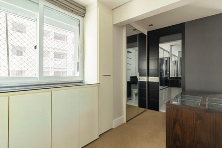 Apartamento à venda com 168m², 2 quartos e 3 vagasCloset da suíte 1