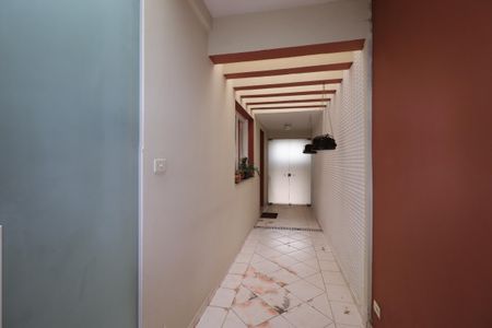Casa para alugar com 207m², 3 quartos e 2 vagasCorredor externo