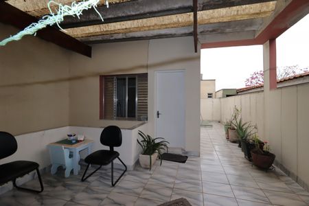 Casa para alugar com 207m², 3 quartos e 2 vagasQuintal