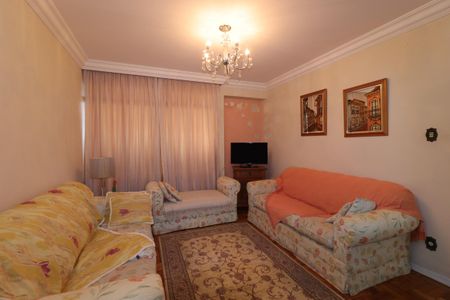 Casa para alugar com 207m², 3 quartos e 2 vagasSala de TV