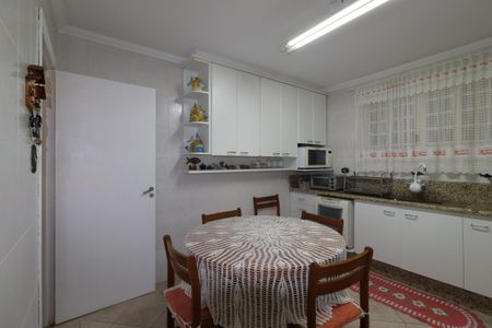 Casa para alugar com 207m², 3 quartos e 2 vagasCozinha