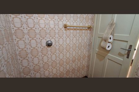 Casa à venda com 143m², 2 quartos e 1 vagaBanheiro de Serviço