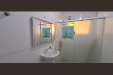 Casa à venda com 143m², 2 quartos e 1 vagaBanheiro