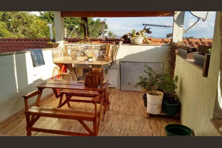 Casa de condomínio à venda com 125m², 3 quartos e 1 vagaFoto 01