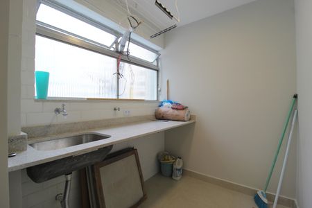 Apartamento à venda com 115m², 3 quartos e 1 vagaÁrea de Serviço