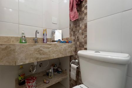 Casa à venda com 249m², 5 quartos e 4 vagas Casa à venda com 249m², 5 quartos e 4 vagasBanheiro 1