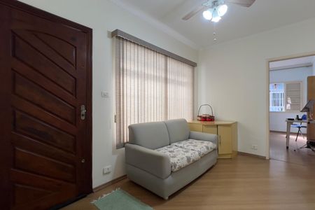 Casa à venda com 249m², 5 quartos e 4 vagas Casa à venda com 249m², 5 quartos e 4 vagasSala