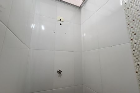 Casa à venda com 249m², 5 quartos e 4 vagas Casa à venda com 249m², 5 quartos e 4 vagasBanheiro da Suíte