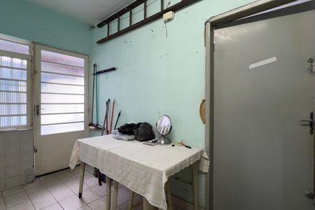 Casa à venda com 249m², 5 quartos e 4 vagas Casa à venda com 249m², 5 quartos e 4 vagasÁrea de Serviço